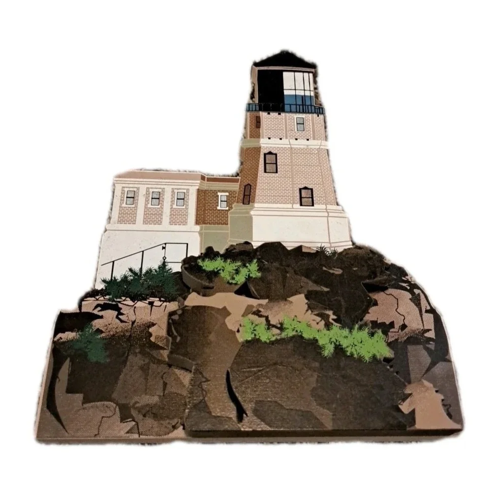 Vtg Sheila's Collectibles Split Rock Lighthouse Self Sitter 1996